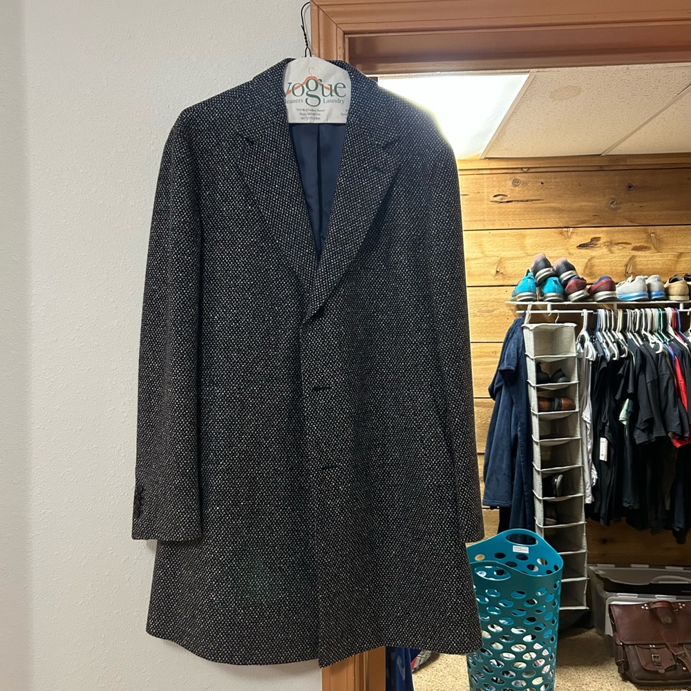 SuitSupply Vicenza Cashmere Overcoat - 50R - Just in time for Fall!